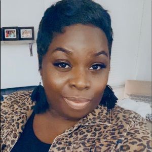 Meet your Posher, Shemika